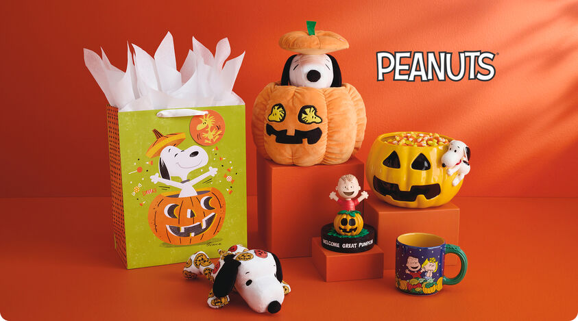 Peanuts themed Halloween gifts and decor